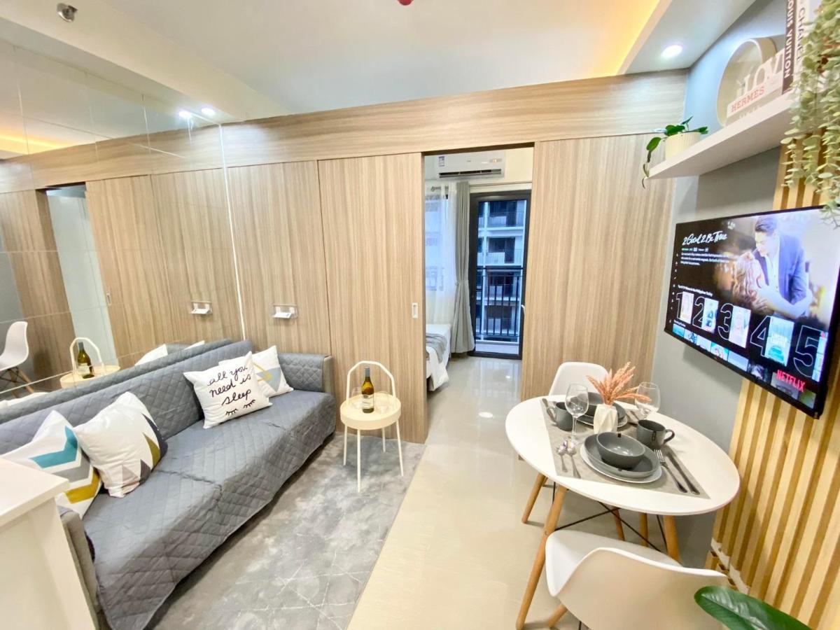 Will's Place @ Shore2 Residences Mall Of Apartment